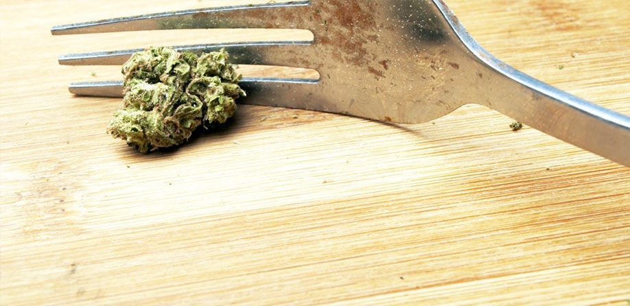 Why You Should Be Eating Raw Cannabis